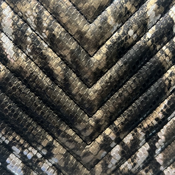 ALDO large chain shoulder purse - Picture 2 of 2